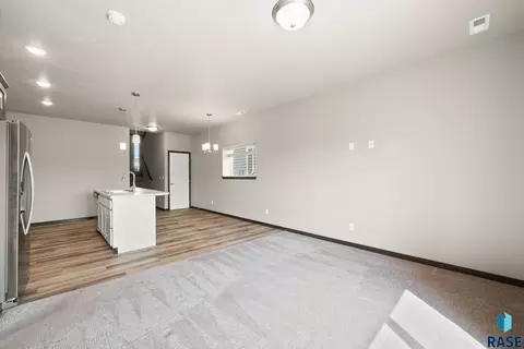 Living - 5537 E Brennan Dr, Sioux Falls, SD 57110 photo 2 of 6