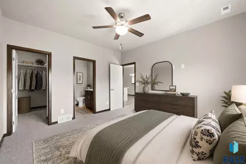 Bedroom - 5537 E Brennan Dr, Sioux Falls, SD 57110 photo 6 of 12
