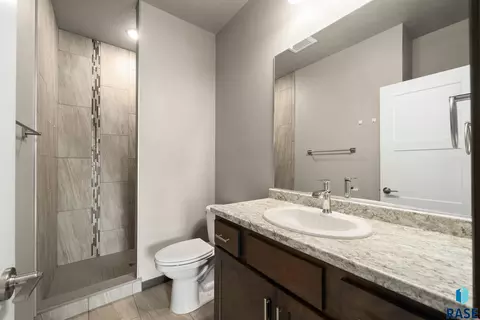 Bath - 5537 E Brennan Dr, Sioux Falls, SD 57110 photo 1 of 3