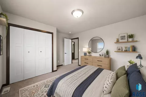 Bedroom - 5537 E Brennan Dr, Sioux Falls, SD 57110 photo 12 of 12