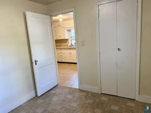 Bedroom - 1031 E 1st Ave, Mitchell, SD 57301 photo 3 of 4