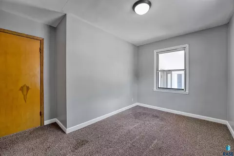 Bedroom - 1908 E 11th St, Sioux Falls, SD 57103 photo 2 of 4