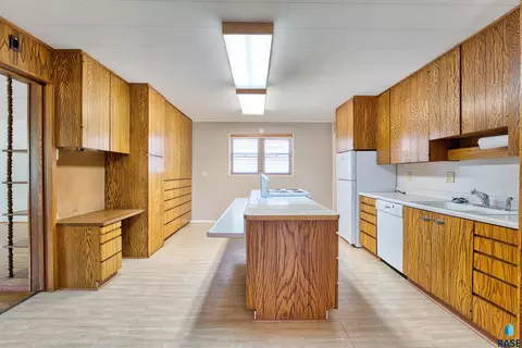 Kitchen - 1908 E 11th St, Sioux Falls, SD 57103 photo 2 of 5