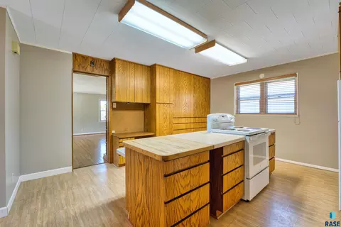 Kitchen - 1908 E 11th St, Sioux Falls, SD 57103 photo 5 of 5