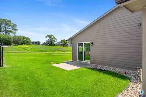 Exterior - 240 N Ceylon Ave, Tea, SD 57064 photo 2 of 7