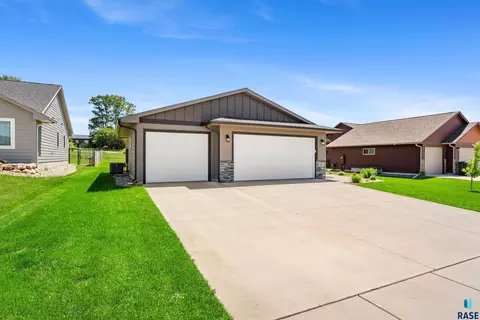 Exterior - 240 N Ceylon Ave, Tea, SD 57064 photo 7 of 7