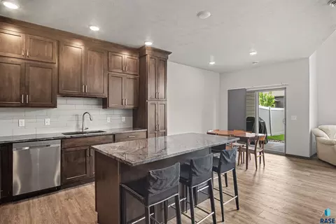 Kitchen - E Meadowside Pl, Sioux Falls, SD 57108 photo 2 of 3