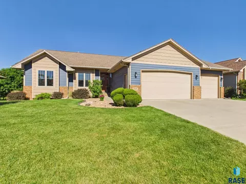 3701 S Harmony Dr, Sioux Falls, SD 57110