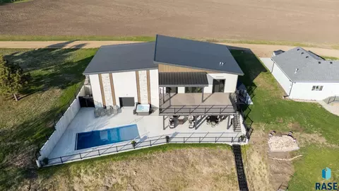 6319 Stoney Pt, Wentworth, SD 57075