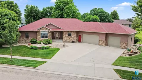 612 Britz Dr, Luverne, MN 56156