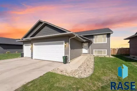 350 N Everest Ave, Tea, SD 57064