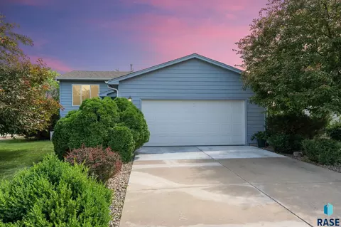 6215 W 66th St, Sioux Falls, SD 57106
