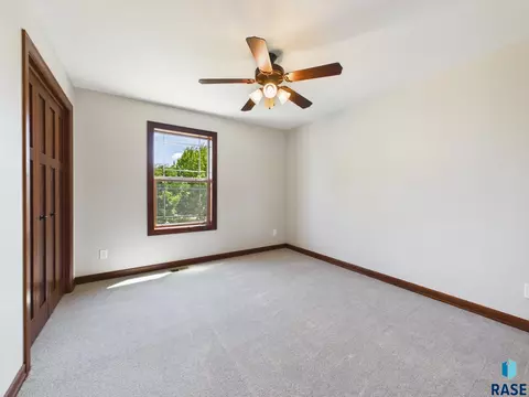 Bedroom - 812 S 5th Ave, Brandon, SD 57005 photo 6 of 9