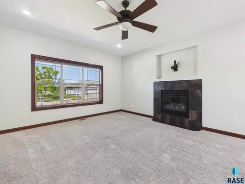 Living - 812 S 5th Ave, Brandon, SD 57005 photo 5 of 8