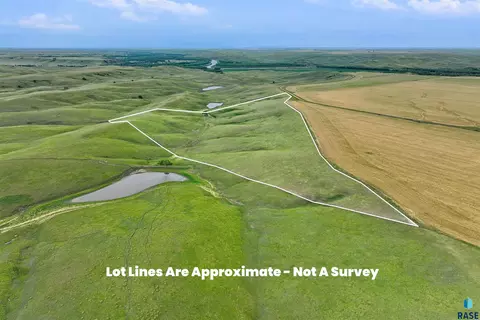 257 Th Stburtz Rd, Winner, SD 57580 photo 3