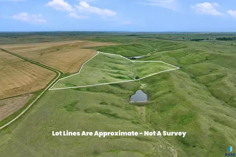 257 Th Stburtz Rd, Winner, SD 57580 photo 5