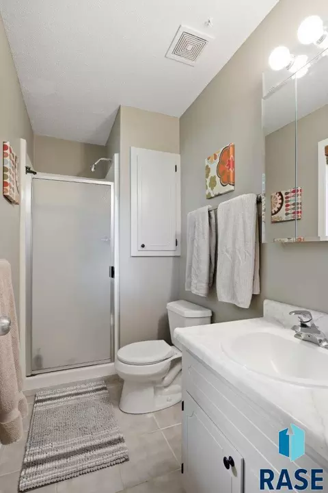 Bath - 4209 E 22nd St, Sioux Falls, SD 57103 photo 1 of 3