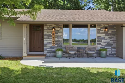 Exterior - 4209 E 22nd St, Sioux Falls, SD 57103 photo 2 of 9