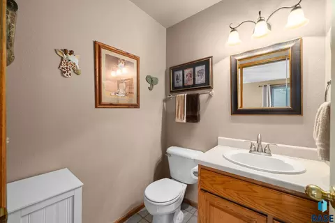 Bath - S Florence Ave, Sioux Falls, SD 57103 photo 1 of 3