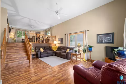 Living - S Florence Ave, Sioux Falls, SD 57103 photo 1 of 5