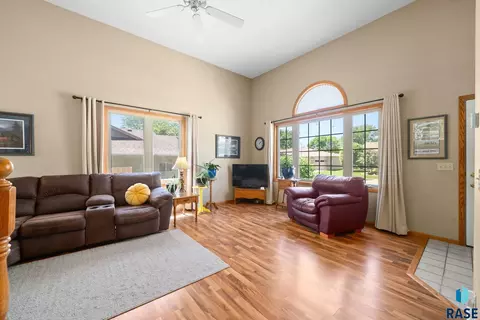 Living - S Florence Ave, Sioux Falls, SD 57103 photo 3 of 5