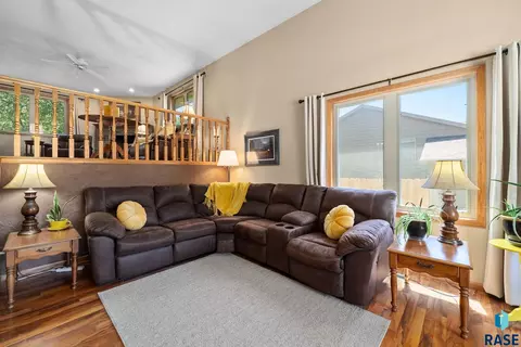 Living - S Florence Ave, Sioux Falls, SD 57103 photo 2 of 5