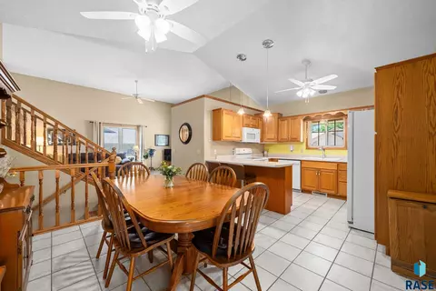 Dining - S Florence Ave, Sioux Falls, SD 57103 photo 1 of 4