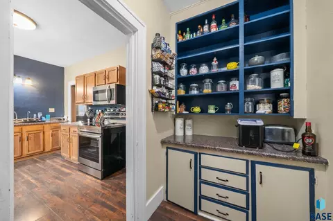 Kitchen - 28286 Bartlett Ave, Canton, SD 57013 photo 2 of 2