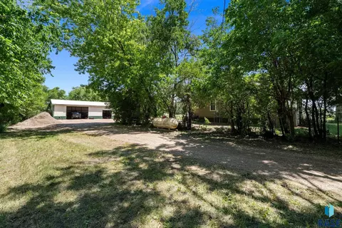 Exterior - 28286 Bartlett Ave, Canton, SD 57013 photo 12 of 12