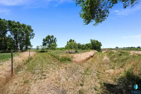 Exterior - 28286 Bartlett Ave, Canton, SD 57013 photo 5 of 12