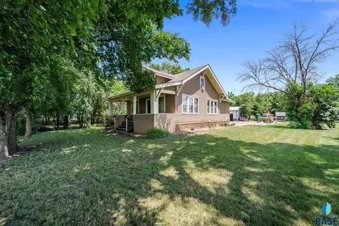 Exterior - 28286 Bartlett Ave, Canton, SD 57013 photo 8 of 12