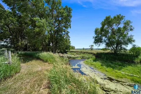 View/Area - 28286 Bartlett Ave, Canton, SD 57013 photo 5 of 9