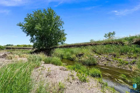 View/Area - 28286 Bartlett Ave, Canton, SD 57013 photo 6 of 9