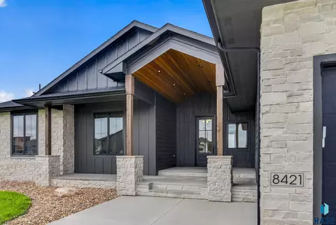 Exterior - 8421 E Roughlock St, Sioux Falls, SD 57110 photo 8 of 18