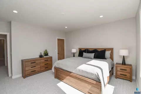 Bedroom - 8421 E Roughlock St, Sioux Falls, SD 57110 photo 16 of 20