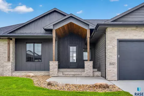 Exterior - 8421 E Roughlock St, Sioux Falls, SD 57110 photo 2 of 18