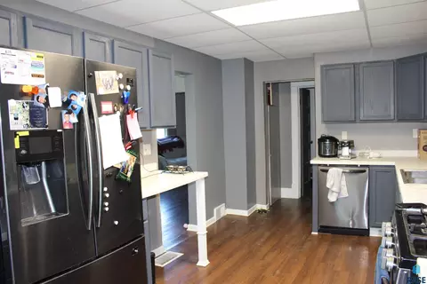 Kitchen - 204 W Farmer Ave, Howard, SD 57349 photo 2 of 4