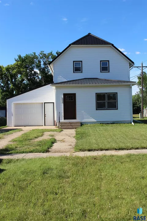 Other - 204 W Farmer Ave, Howard, SD 57349 photo 9 of 11