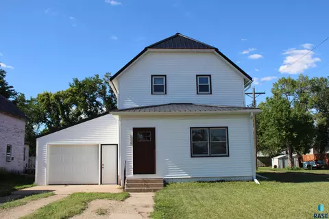 204 W Farmer Ave, Howard, SD 57349