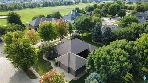 View/Area - 6205 S Pinehurst Ct, Sioux Falls, SD 57108 photo 2 of 4