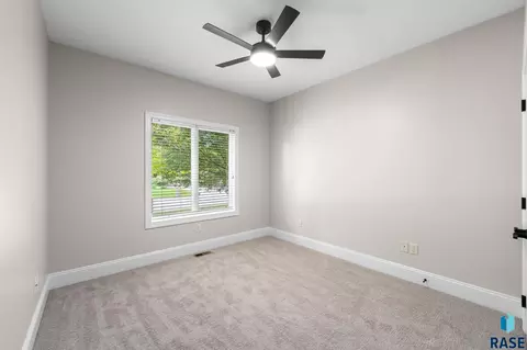 6205 S Pinehurst Ct, Sioux Falls, SD 57108 photo 26