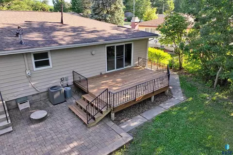 Exterior - 4608 E 21st St, Sioux Falls, SD 57110 photo 17 of 19