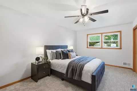 Bedroom - 4608 E 21st St, Sioux Falls, SD 57110 photo 1 of 7