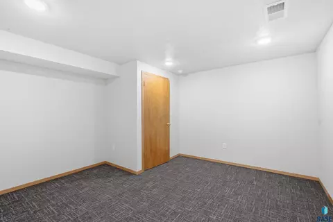 Bedroom - 4608 E 21st St, Sioux Falls, SD 57110 photo 7 of 7