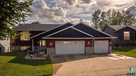 3409 N Orion Dr, Sioux Falls, SD 57107