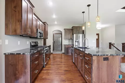 Kitchen - S Copper Crest Cir, Sioux Falls, SD 57110 photo 3 of 3
