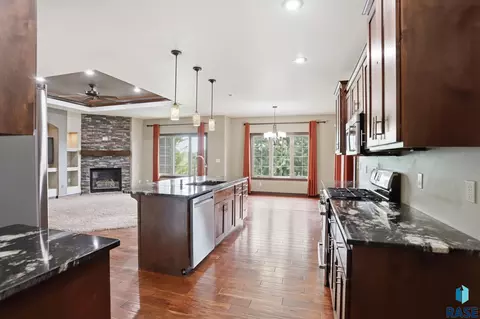 Kitchen - S Copper Crest Cir, Sioux Falls, SD 57110 photo 2 of 3