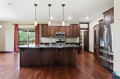 Kitchen - S Copper Crest Cir, Sioux Falls, SD 57110 photo 1 of 3
