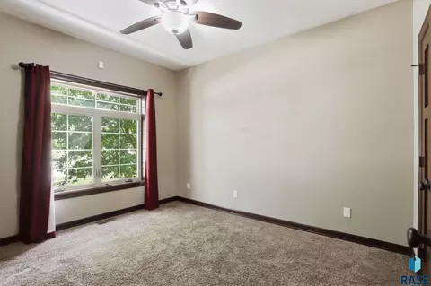 Bedroom - S Copper Crest Cir, Sioux Falls, SD 57110 photo 2 of 4