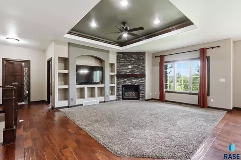 Living - S Copper Crest Cir, Sioux Falls, SD 57110 photo 1 of 8